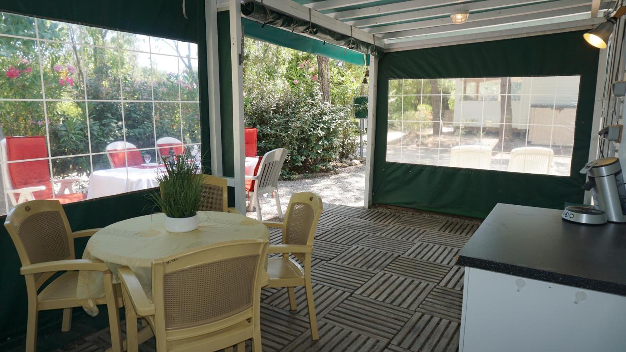 Chalets Met Buitenkeuken Op Camping Lei Suves - Joycasa Roquebrune-sur-Argens Cameră foto